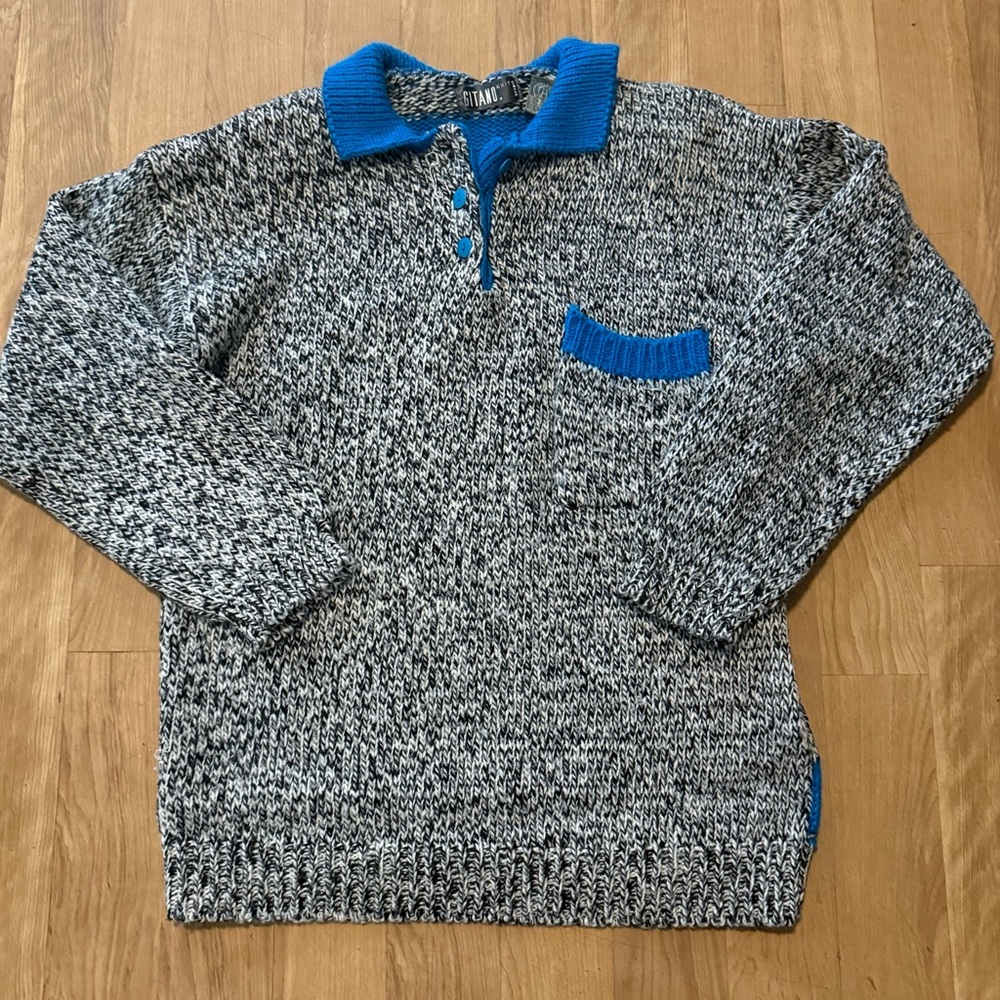 Vintage women’s Blue and Gray Sweater